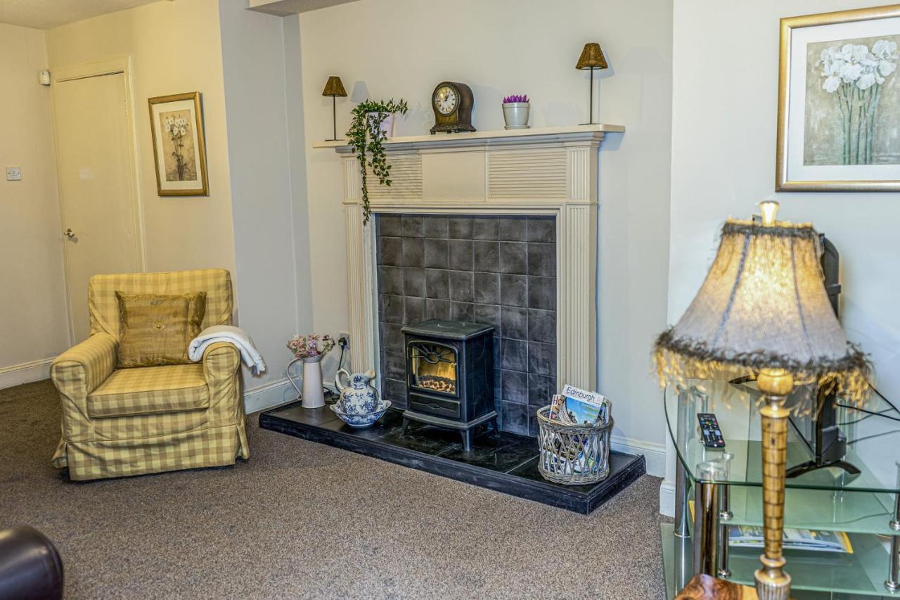 אדינבורו Guestready - Elegant Space Near Holyrood Park מראה חיצוני תמונה
