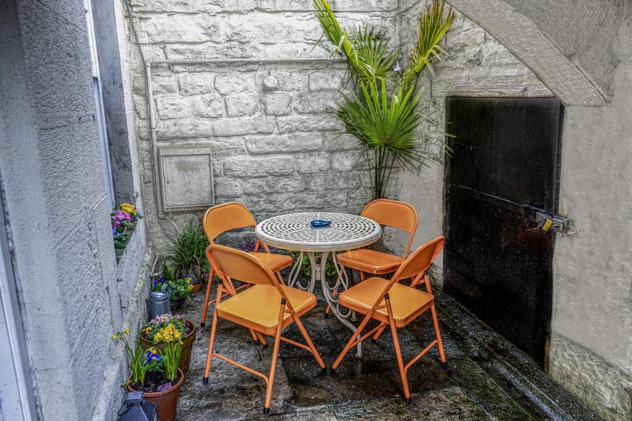 אדינבורו Guestready - Elegant Space Near Holyrood Park מראה חיצוני תמונה